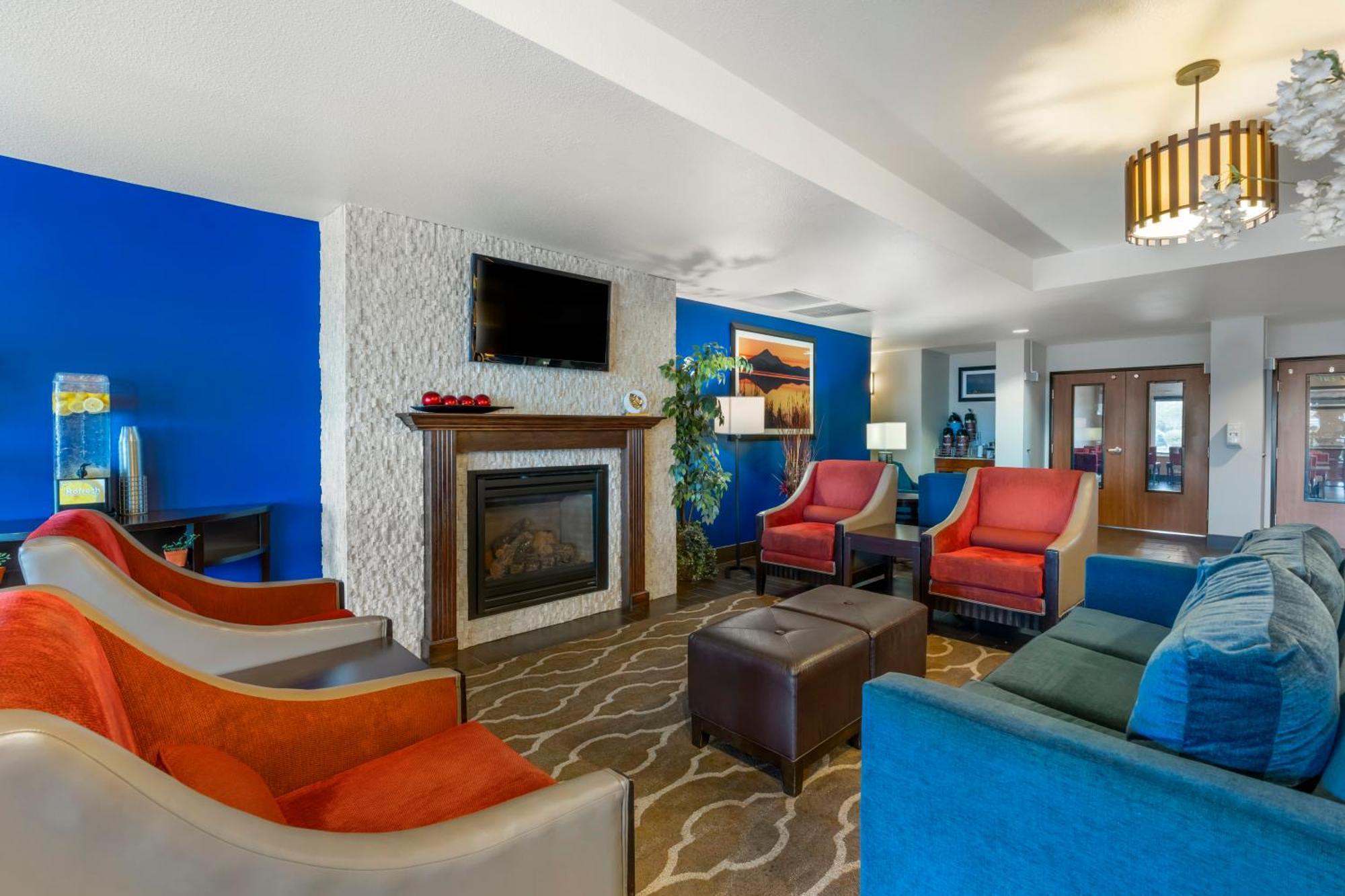 Comfort Suites Redding - Shasta Lake Exterior photo